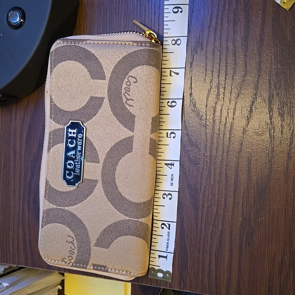 Coach Leatherware Wallet - Picture 9 of 11